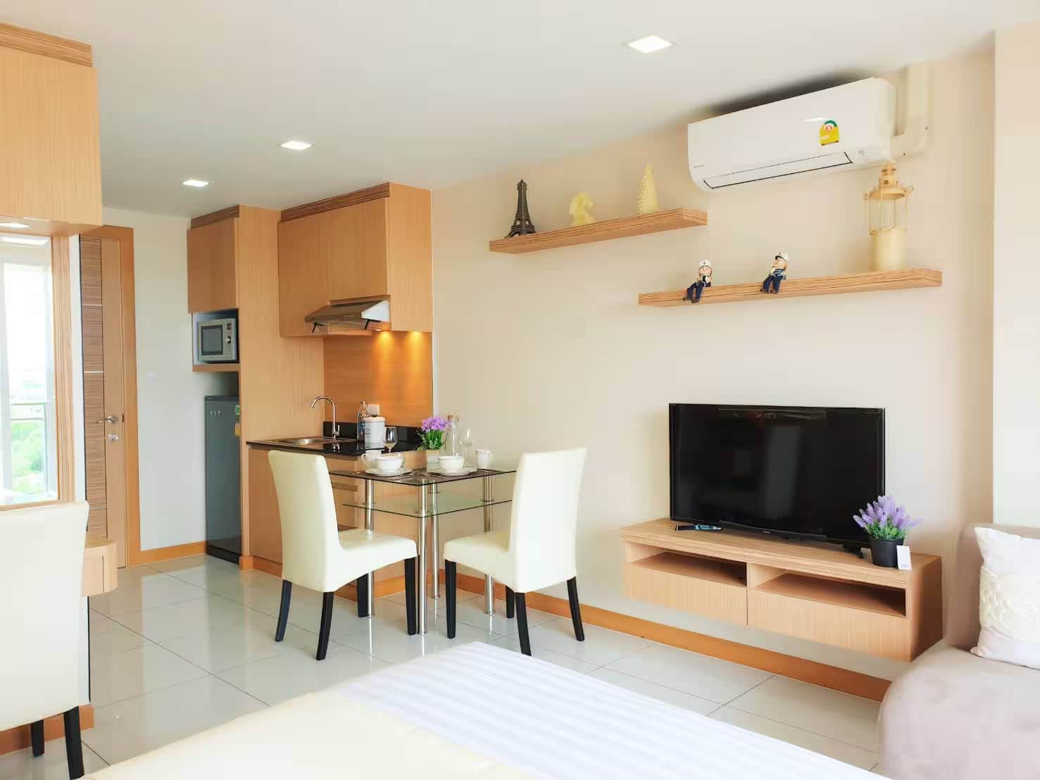 Whale Marina Condominium Студия 28.96 м2 7 фото