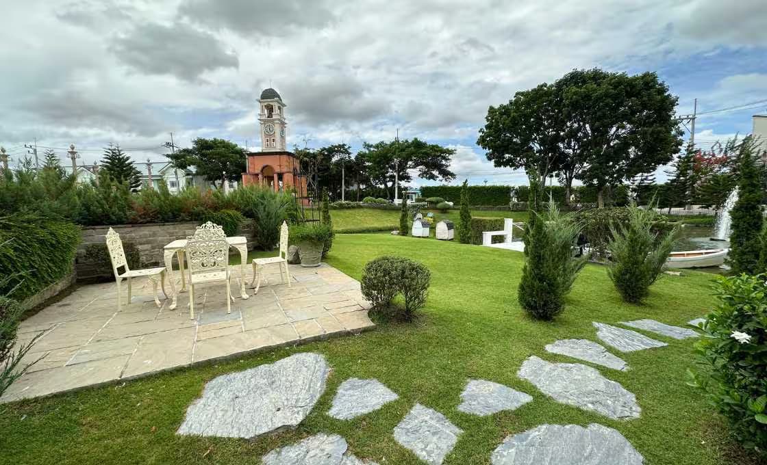 Bristol Park Сад и зеленая зона