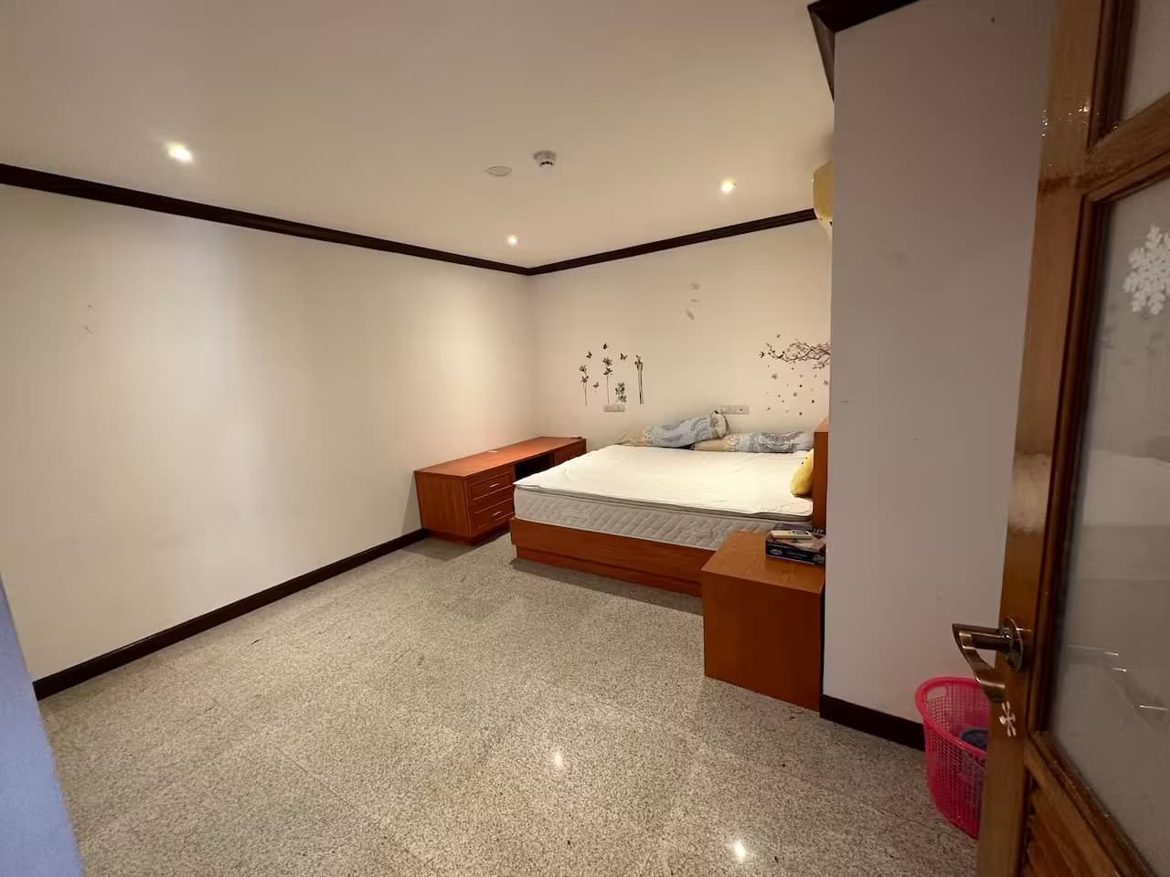 2 Bedrooms Royal Hill Resort 11