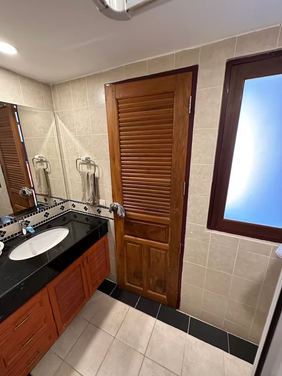 2 Bedrooms Royal Hill Resort 16