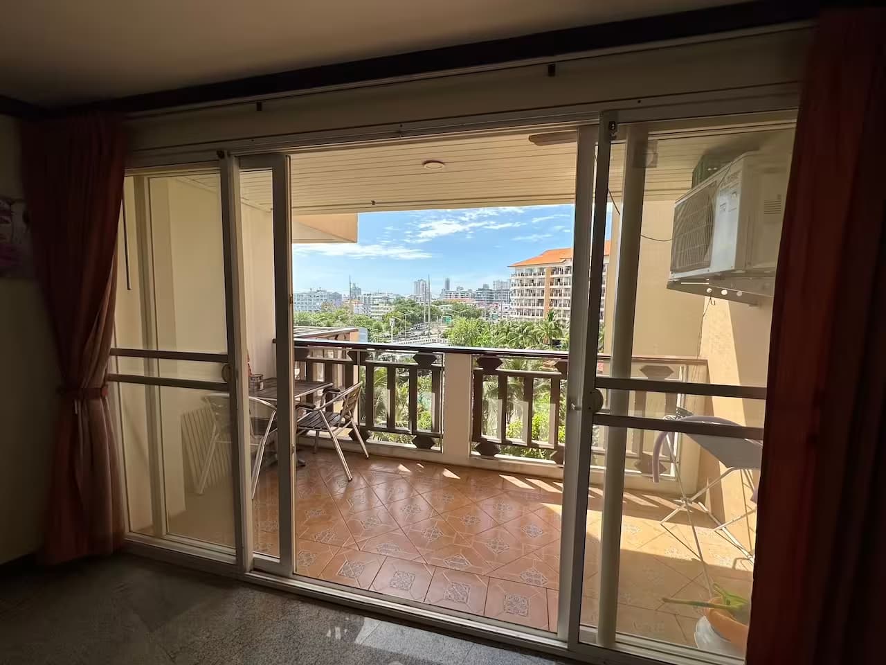 2 Bedrooms Royal Hill Resort 17