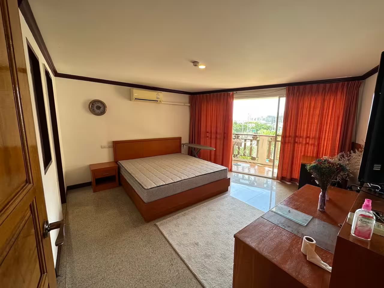 2 Bedrooms Royal Hill Resort 8