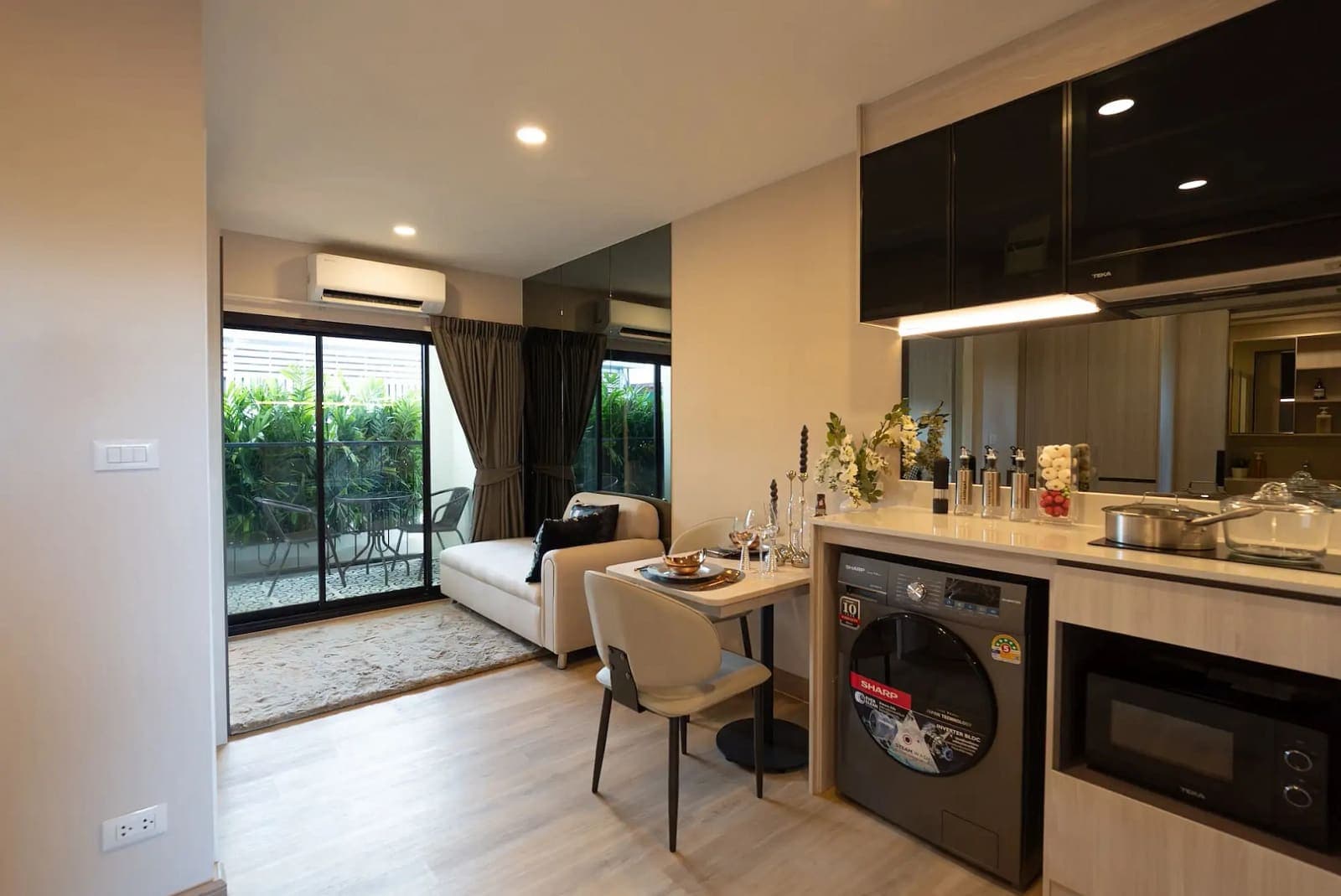 The Indeed Condo Condo