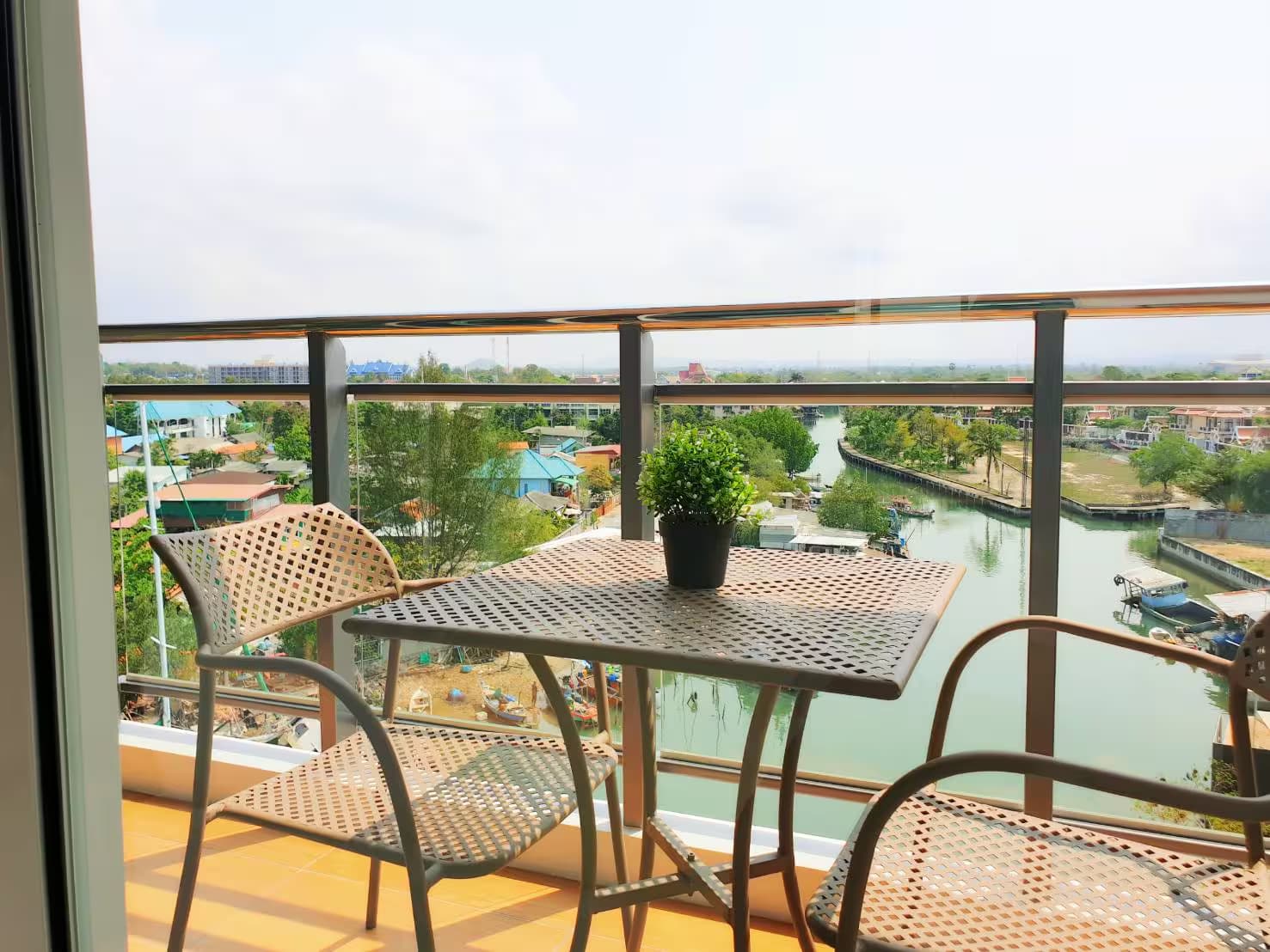 Студия Whale Marina Condominium 13