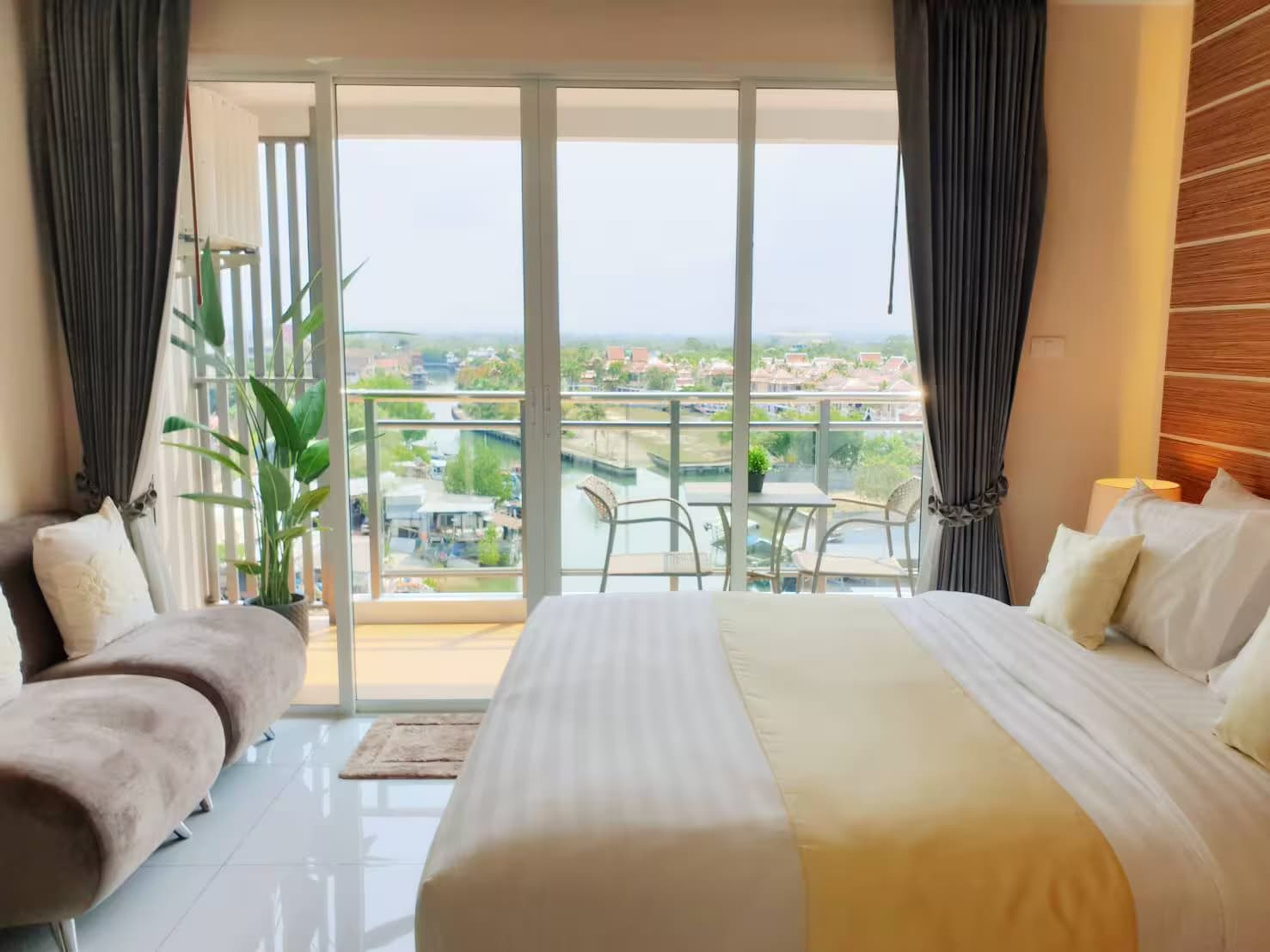 Студия Whale Marina Condominium 9