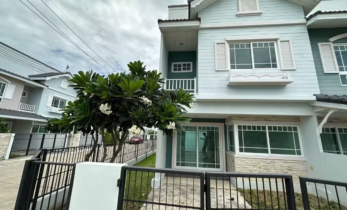 3-bedroom Bristol Park 3