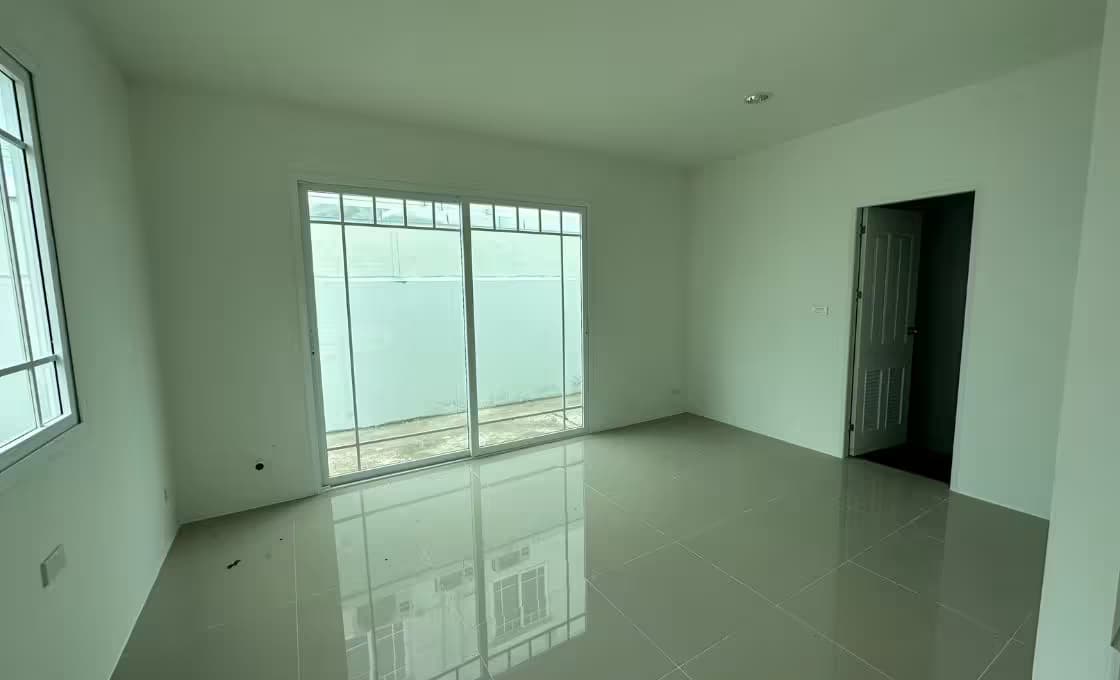 3-bedroom Bristol Park 6