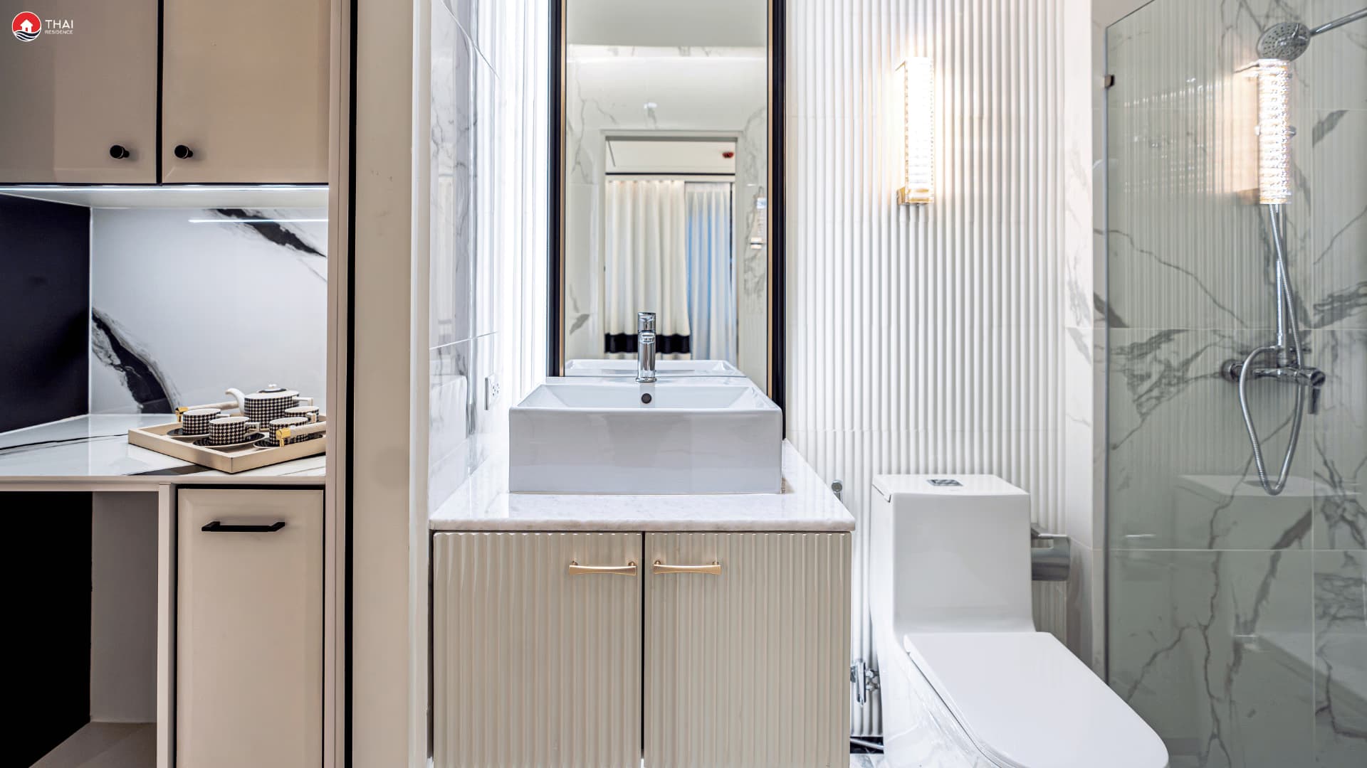 1 Bedroom Embassy Life 21