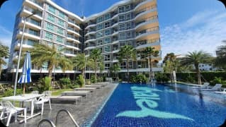 Relaxation and Sunbathing Zones