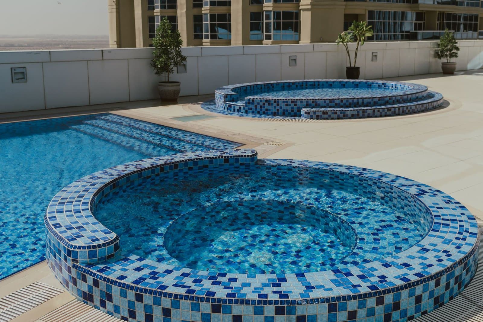 Embassy Life Pattaya: Seafront Condo with 5-Star Amenities